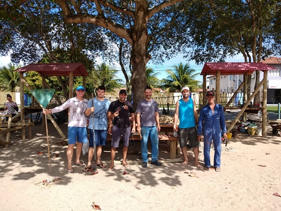 Praça do Bairro Riviera em Jaguaré recebe parquinho para a criançada -  Regional ES